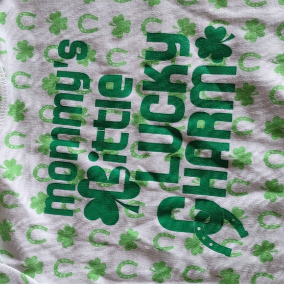 Baby St Patrick's day ☘️🍀 bodysuit 12m - Picture 3 of 9